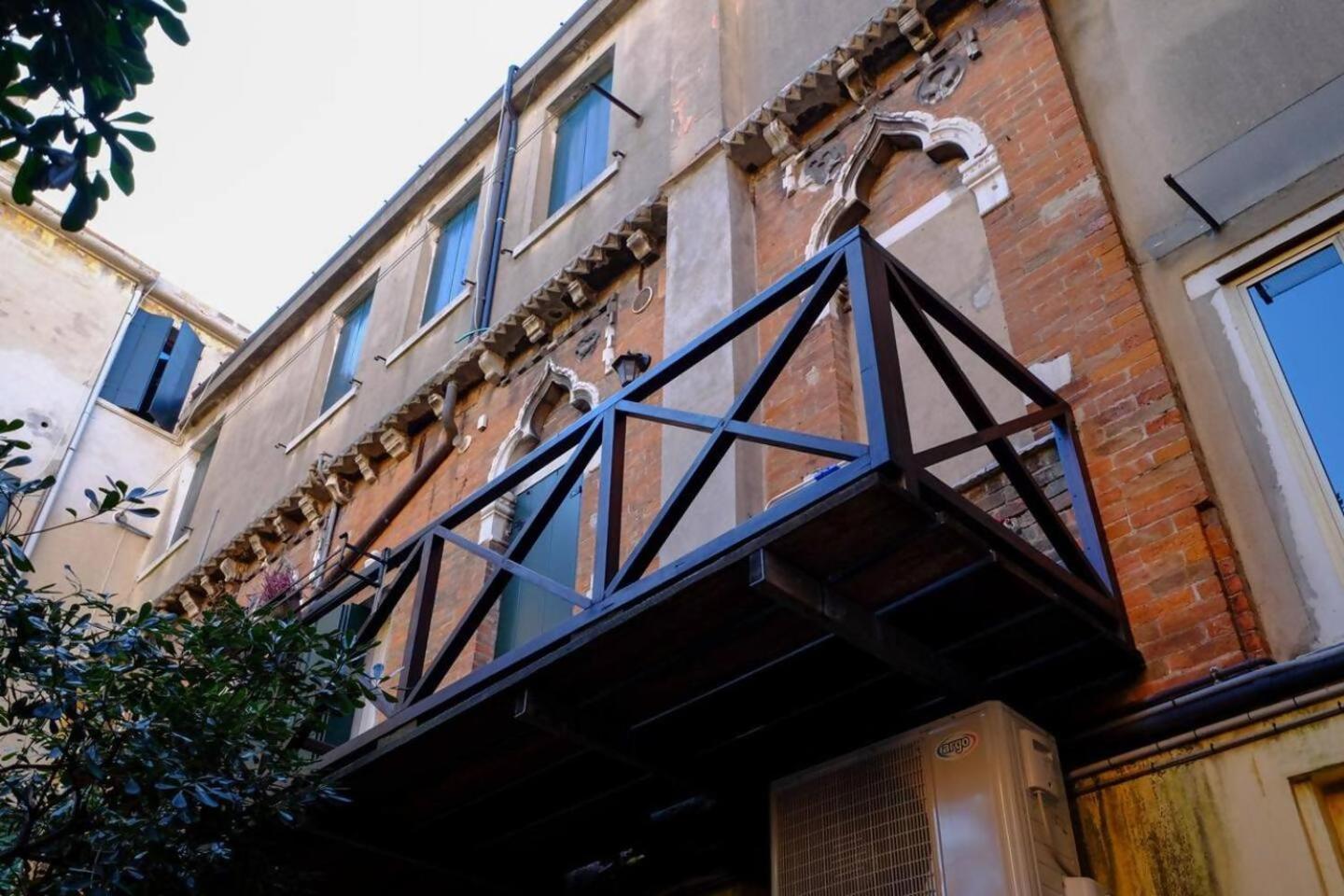 Rio Ca Foscari A San Pantalon Apartamento Veneza Exterior foto